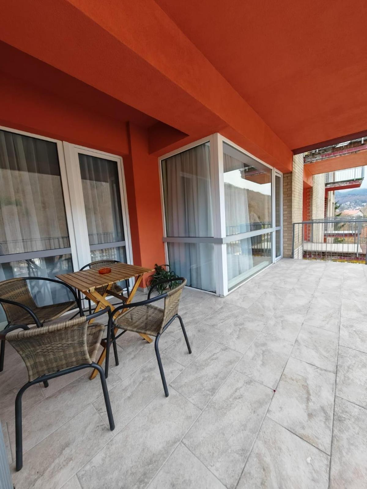 Apartament Panoramic View Sinaiaアパートメント エクステリア 写真